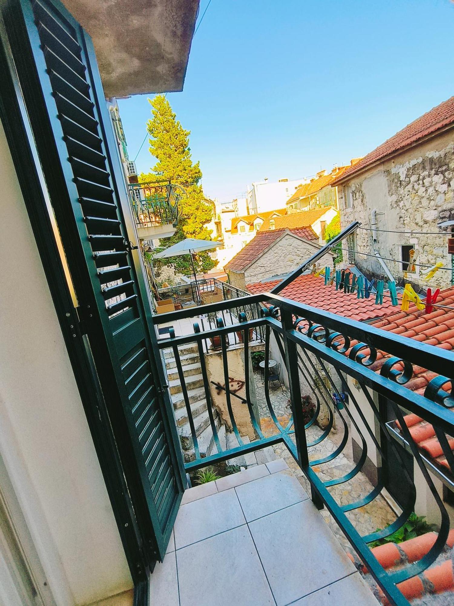 Iron Gates Apartments Сплит Экстерьер фото