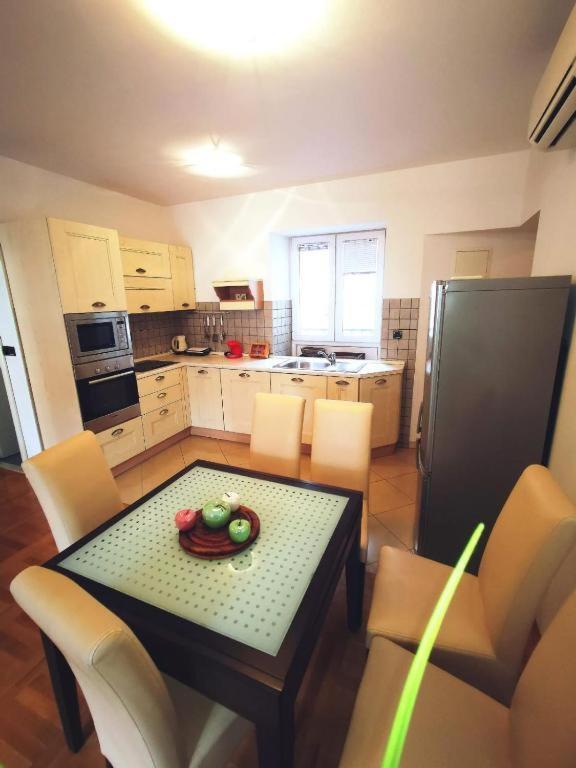 Iron Gates Apartments Сплит Экстерьер фото